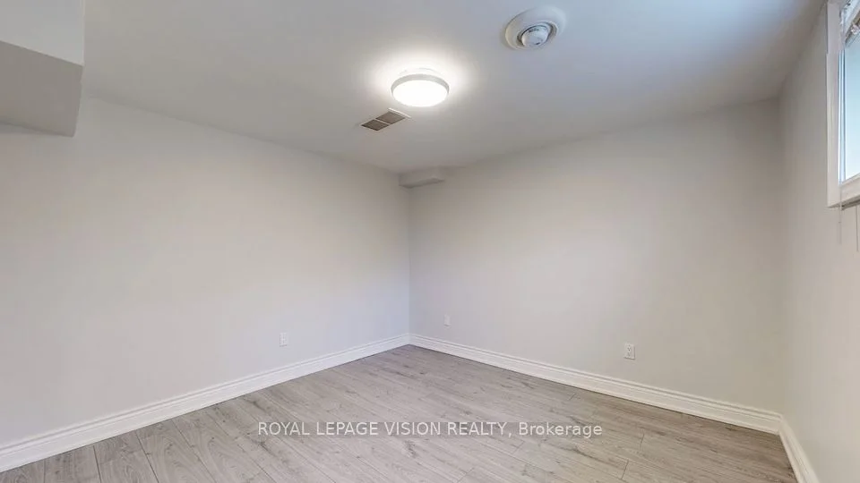 446 Bent Crescent Basement, Richmond Hill, ON L4C 1C5
