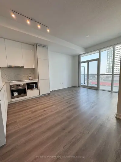 Condo Apartment in Vaughan