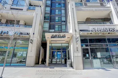 Condo Apartment in Markham