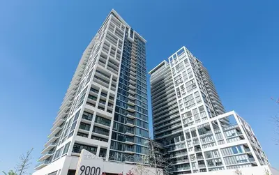 Condo Apartment in Vaughan