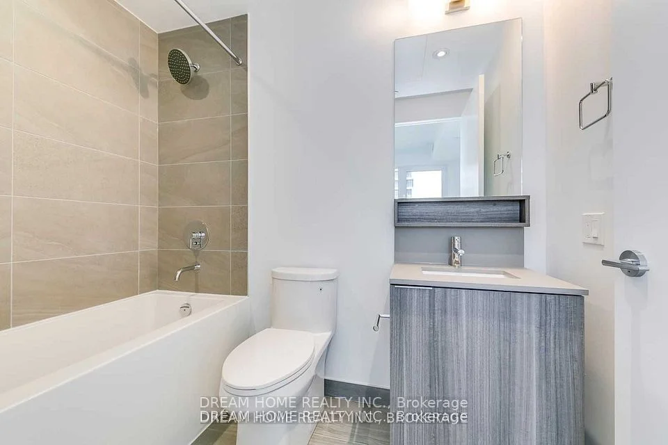 898 Portage Parkway 2808, Vaughan, On L4k 0j6