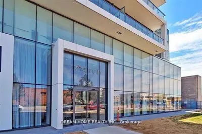 Condo Apartment in Vaughan