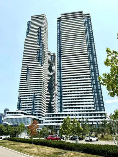 Condo Apartment in Vaughan