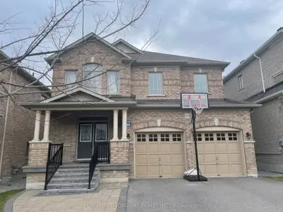 Detached in Newmarket