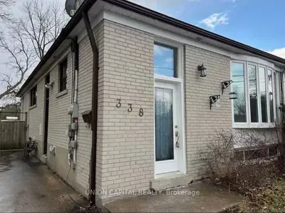 Semi-Detached in Richmond Hill