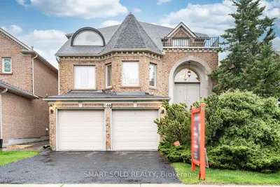 Detached in Richmond Hill