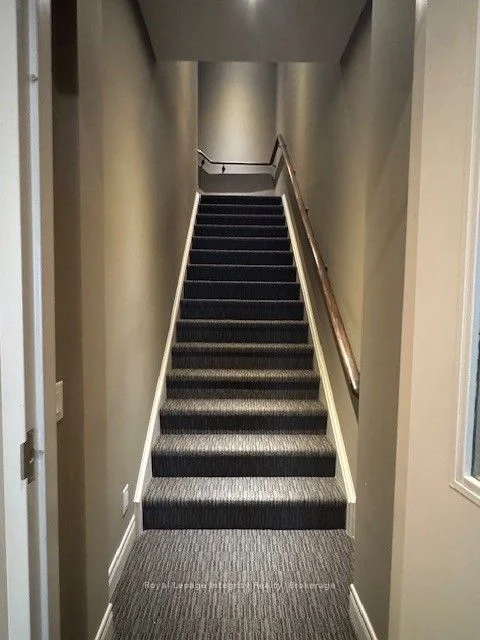 16945 Leslie Street 7, Newmarket, ON L3Y 9A2