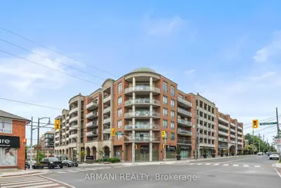 Condo Apartment in Vaughan