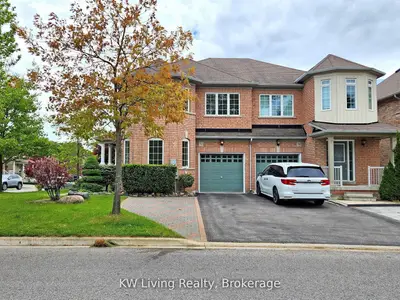 Semi-Detached in Whitchurch-Stouffville