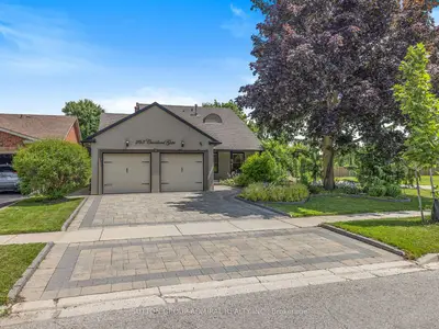 Detached in Newmarket