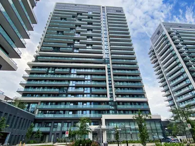 Condo Apartment in Richmond Hill