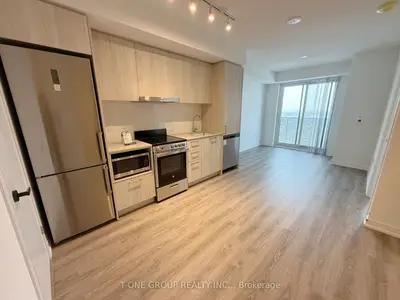 Condo Apartment in Vaughan