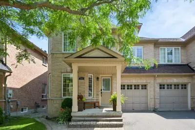 Semi-Detached in Newmarket