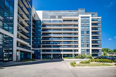 Condo Apartment in Richmond Hill