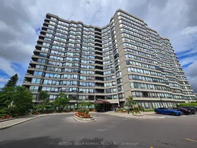 Condo Apartment in Vaughan