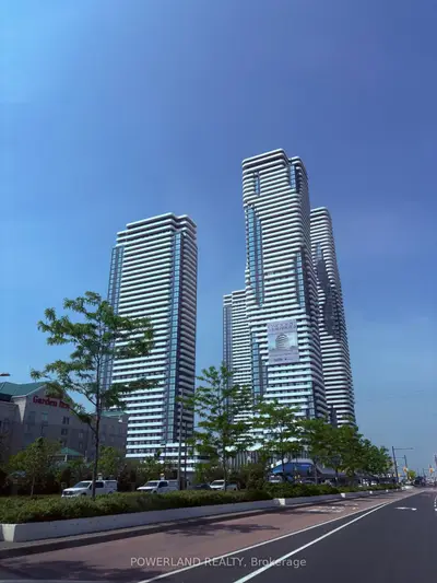 Condo Apartment in Vaughan