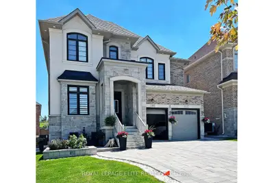 Detached in East Gwillimbury