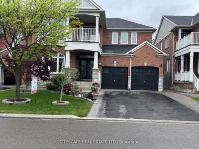 Detached in Newmarket