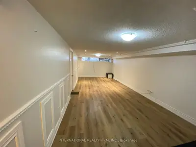 Semi-Detached in Richmond Hill