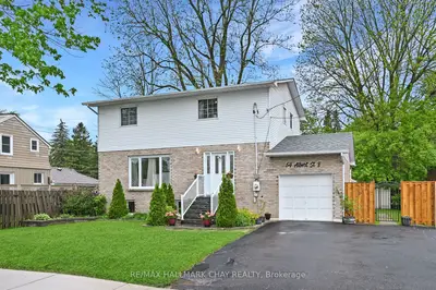 Detached in New Tecumseth