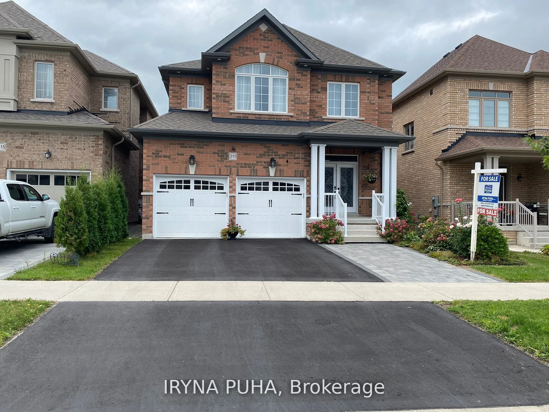 211 Gibson Circle, Bradford West Gwillimbury, ON L3Z 2A6