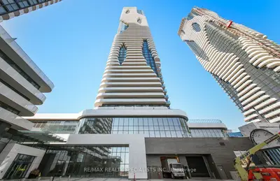Condo Apartment in Vaughan