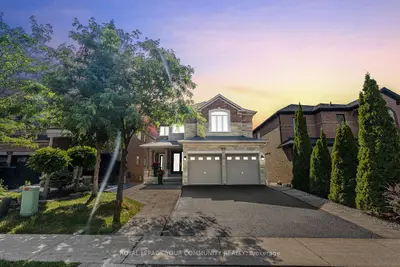 Detached in Vaughan
