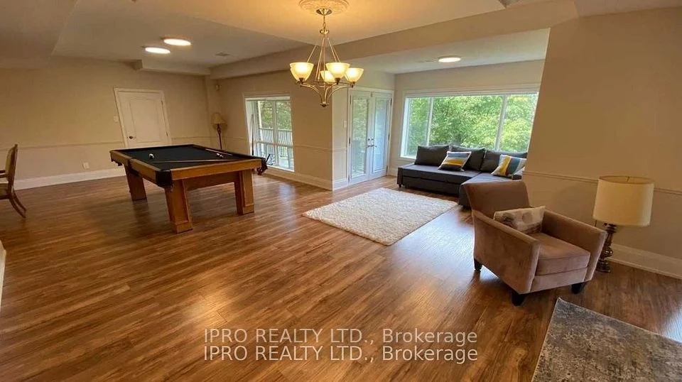 150 Firglen Ridge, Vaughan, ON L4L 1N4