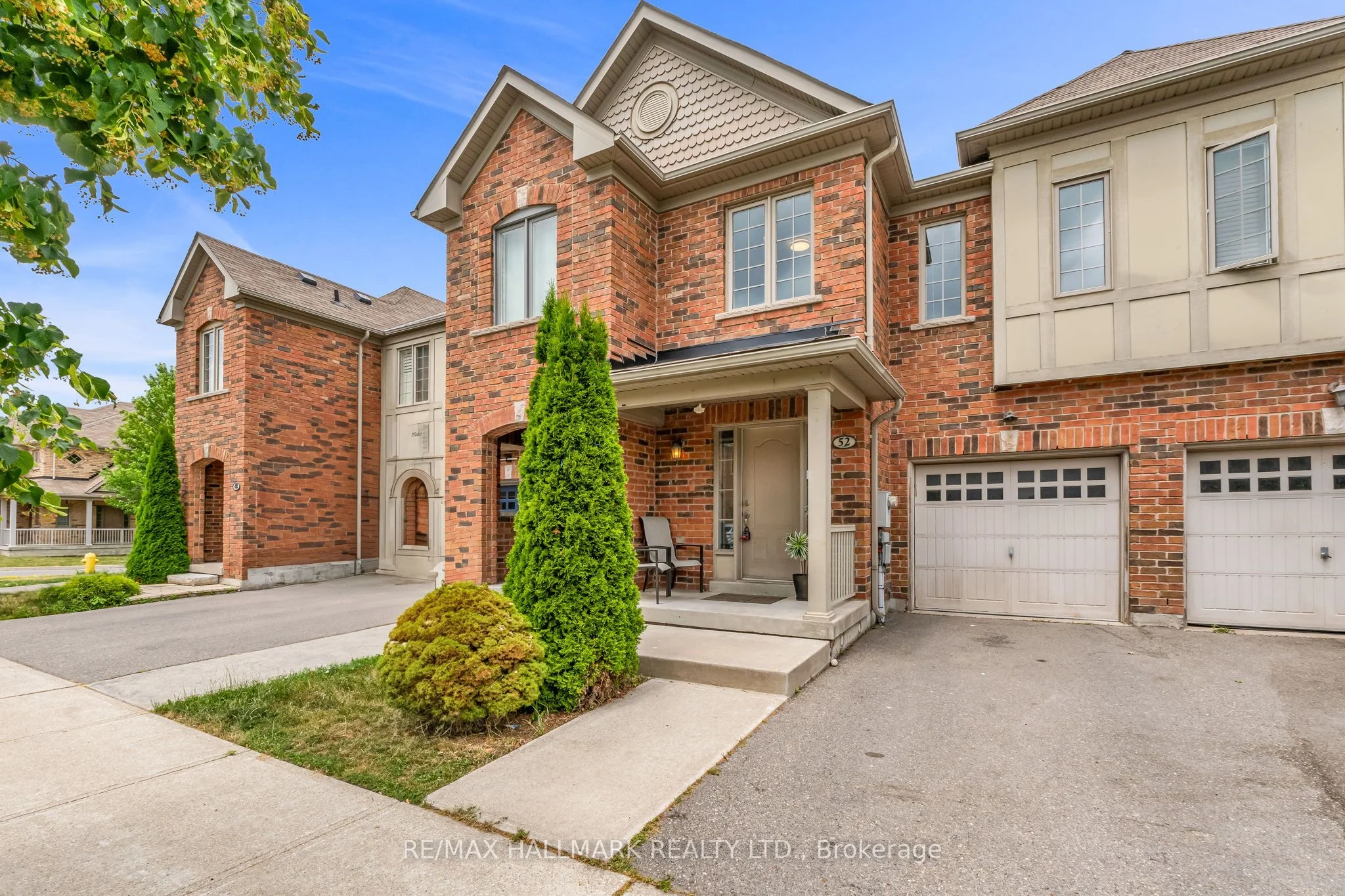 Att/Row/Townhouse in Vaughan