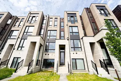 Att/Row/Townhouse in Markham