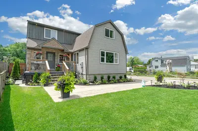 Detached in King