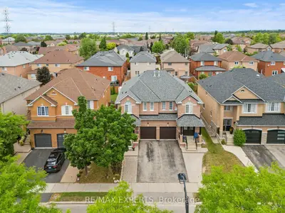 Semi-Detached in Vaughan