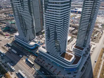 Condo Apartment in Vaughan