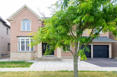 Detached in Richmond Hill