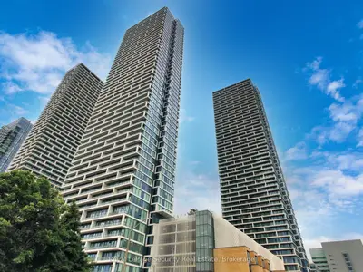 Condo Apartment in Vaughan