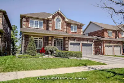 Detached in Uxbridge