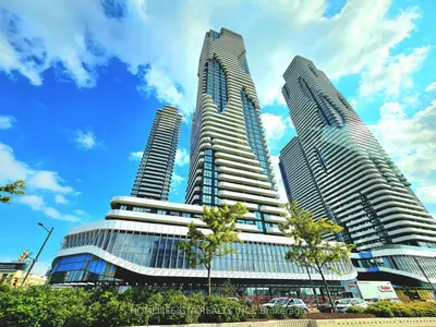Condo Apartment in Vaughan