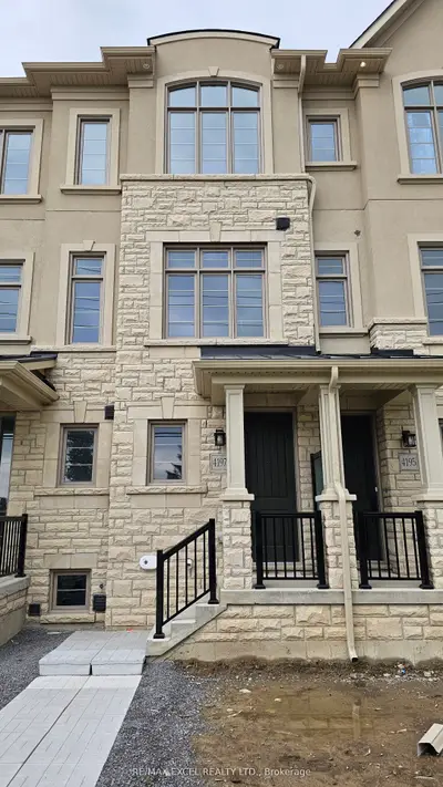 Att/Row/Townhouse in Markham