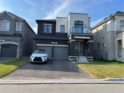 Detached in Richmond Hill