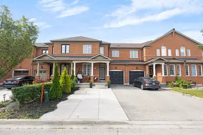 Att/Row/Townhouse in Vaughan