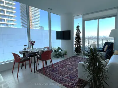Condo Apartment in Vaughan