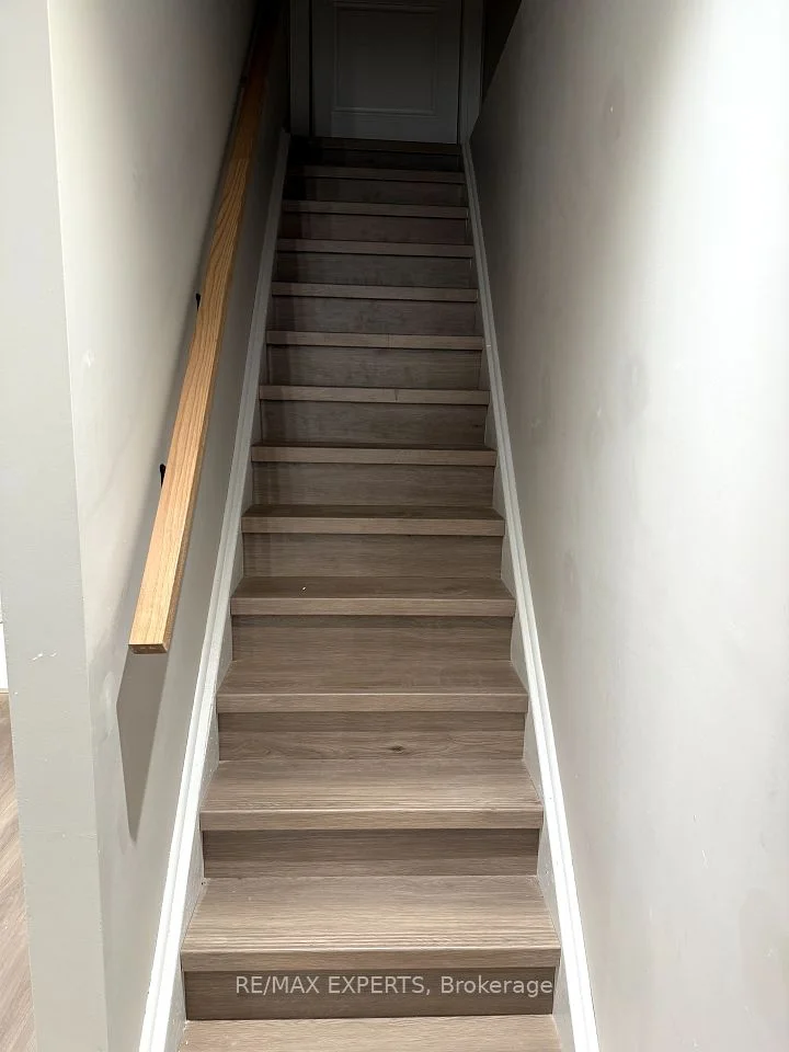 41 TERRAIN Court BASEMENT APARTMENT, East Gwillimbury, ON L9N 0T2