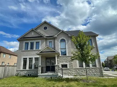 Detached in Newmarket