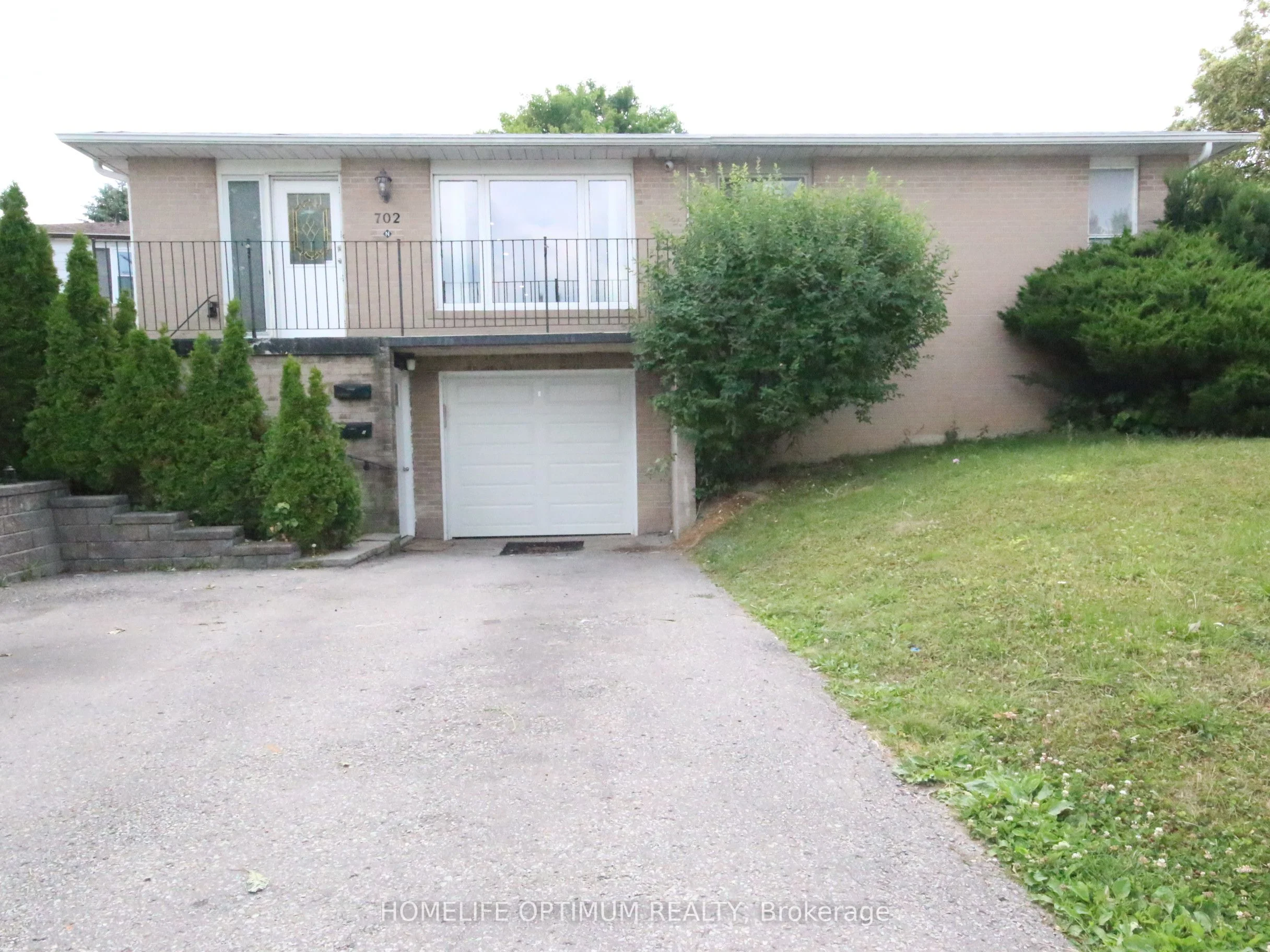 Semi-Detached in Newmarket