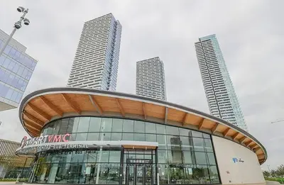 Condo Apartment in Vaughan
