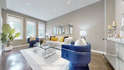Att/Row/Townhouse in Markham