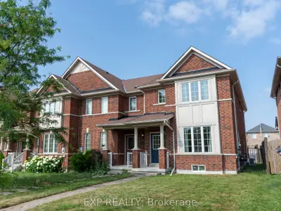 Att/Row/Townhouse in Whitchurch-Stouffville