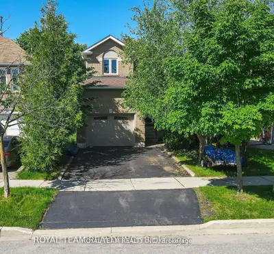 Detached in Richmond Hill