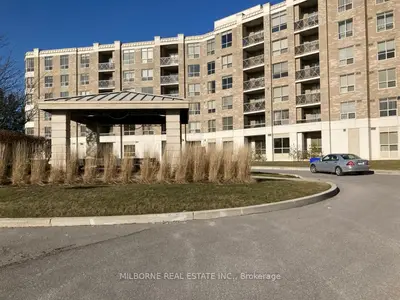 Condo Apartment in Markham