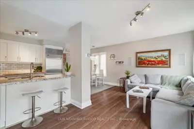 Att/Row/Townhouse in Whitchurch-Stouffville